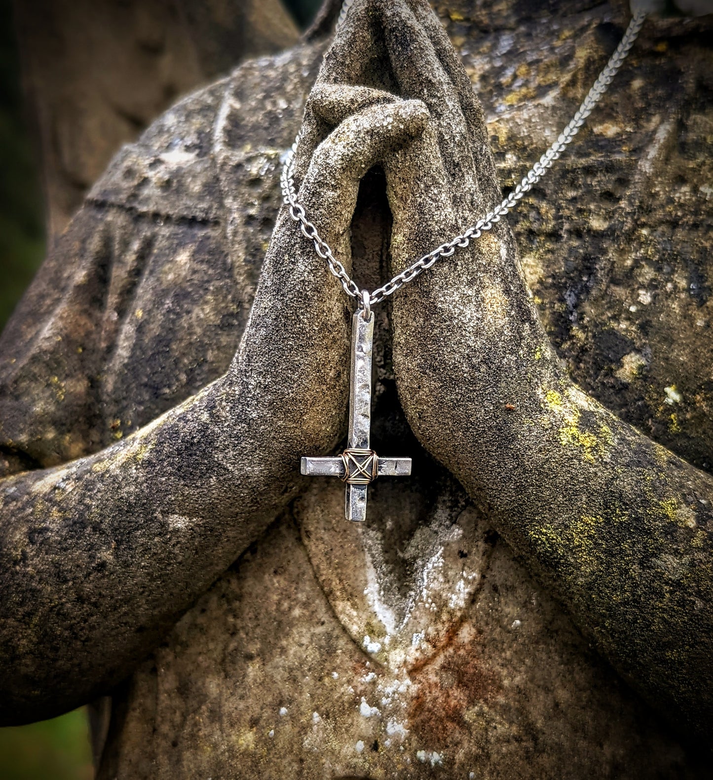 Silver and 9k gold Sinner necklace